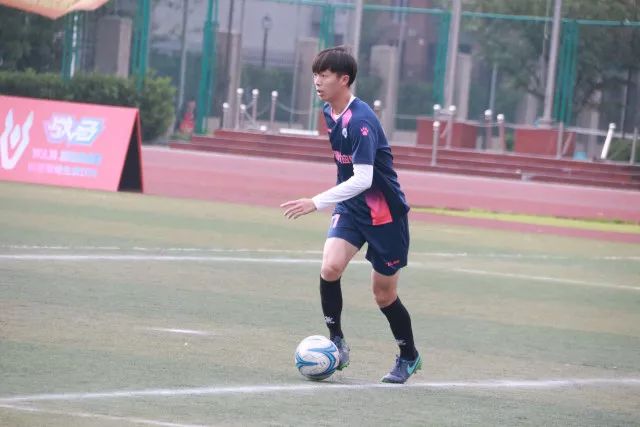 拜仁后卫阿方索酒驾被抓 吊销驾照+禁赛一个月